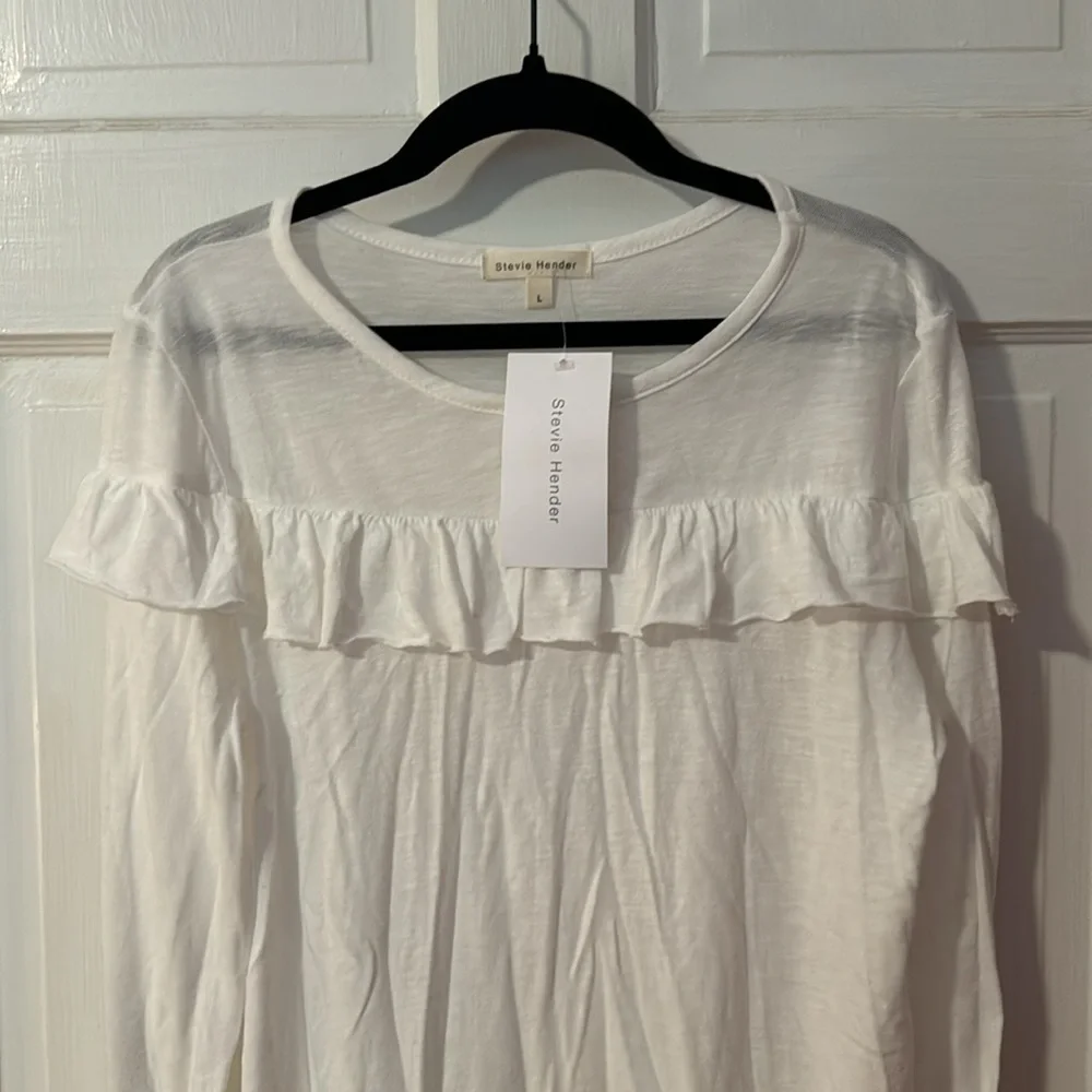 Steve Hender NWT Long Sleeve Ruffled Front White Women's Size Large